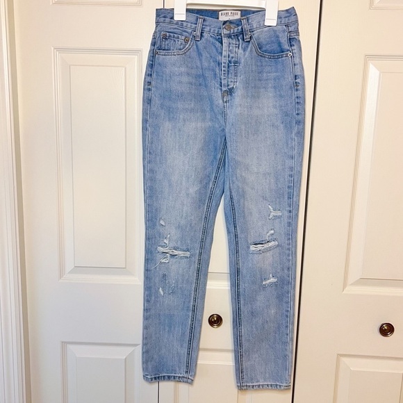 NWOT Blank Paige Distressed Boyfriend Straight Leg Jeans COPY - Picture 4 of 9